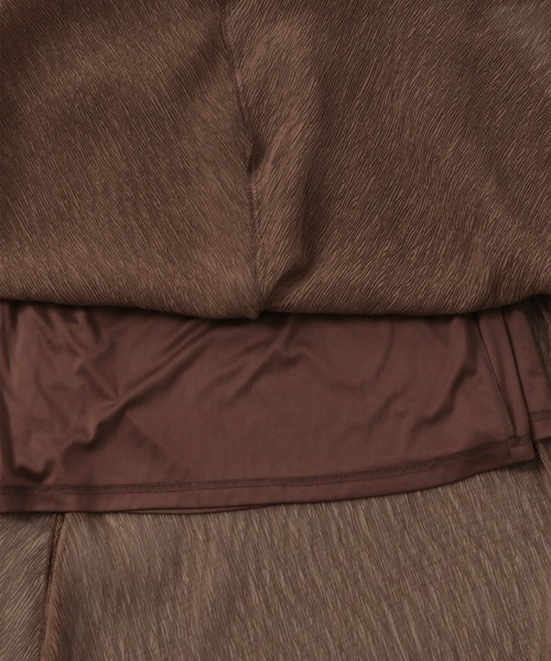 Heather(ヘザー)の「ウェイビープリーツキャミワンピース 948480(ワンピース・レディース・ブラウン/グレー/アイボリー/グレー系その他/ピンク/ブルー/ブラック/グリーン・FREE)」の15枚目の写真