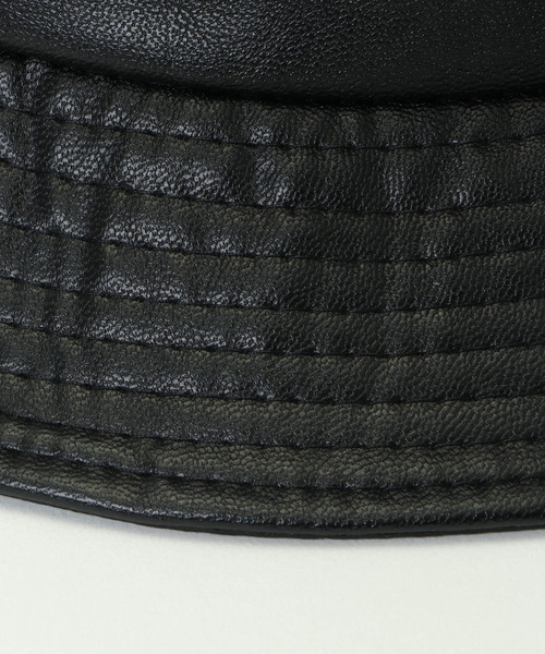 VENCEEXCHANGE（ヴァンスエクスチェンジ）の「フェイクレザーバケットハット（ハット・レディース・ブラック/ベージュ・FREE）」の9枚目の写真