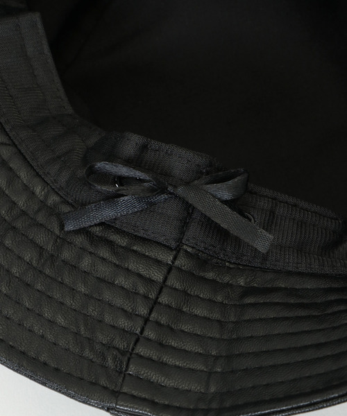 VENCEEXCHANGE（ヴァンスエクスチェンジ）の「フェイクレザーバケットハット（ハット・レディース・ブラック/ベージュ・FREE）」の5枚目の写真