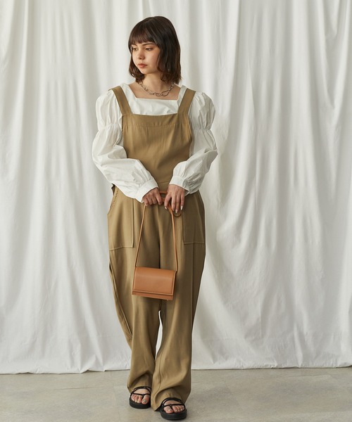 toucher du brise(トゥシェドブリーズ)の「ワイドサロペット(サロペット/オーバーオール・レディース・ブラック/ベージュ/カーキ・M)」の1枚目の写真