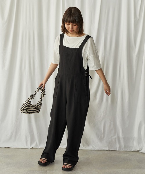 toucher du brise(トゥシェドブリーズ)の「ワイドサロペット(サロペット/オーバーオール・レディース・ブラック/ベージュ/カーキ・M)」の14枚目の写真