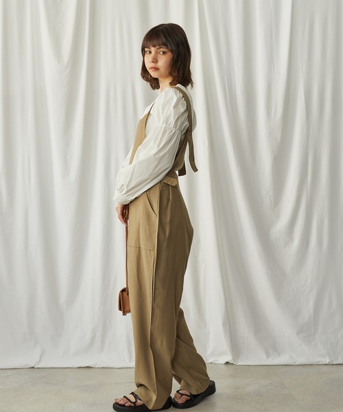 toucher du brise(トゥシェドブリーズ)の「ワイドサロペット(サロペット/オーバーオール・レディース・ブラック/ベージュ/カーキ・M)」の13枚目の写真