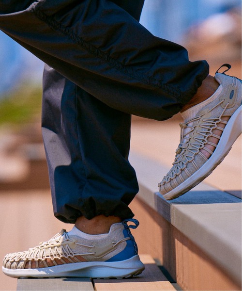 KEEN(キーン)の「REBIRTH PROJECT×KEEN/リバースプロジェクト×キーン UNEEK SNK / ユニークスニーク(スニーカー・メンズ・サンドベージュ・25cm/25.5cm/26cm/26.5cm/27cm/27.5cm/28cm/28.5cm/29cm)」の17枚目の写真