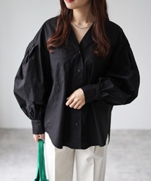 パフスリーブVネックシャツ