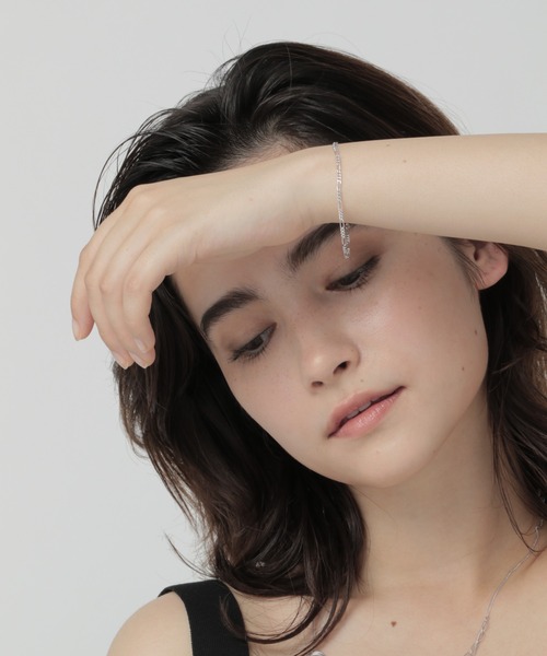 PAS TIERRA（パティエラ）の「－Chaine－ 喜平ショートチェーンブレスレット（ブレスレット・レディース・シルバー/イエローゴールド・FREE）」の3枚目の写真