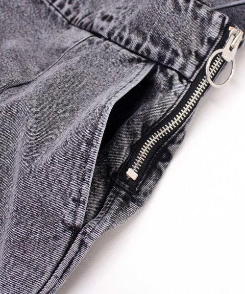 RNA(アールエヌエー)の「G1017 デニムサイドジップジャンスカ(ジャンパースカート・レディース・ブラック系その他/ケミカルウォッシュ・MEDIUM)」の15枚目の写真