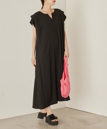 ショルダータックバックスリットキーネックワンピース