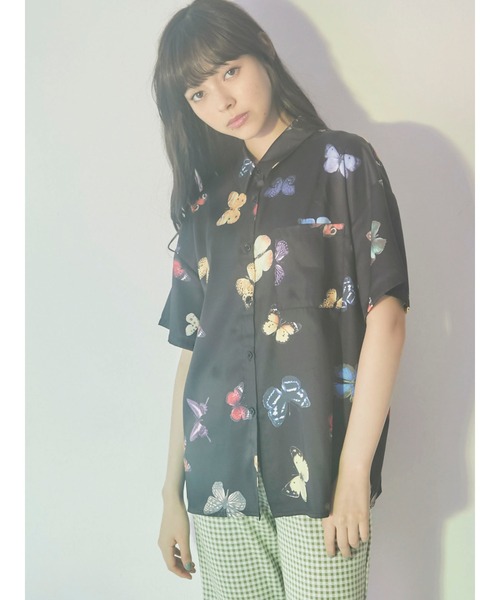 merry jenny（メリージェニー）の「ハーフスリーブmothシャツ（シャツ/ブラウス・レディース・ブラック/オフホワイト・FREE）」の2枚目の写真