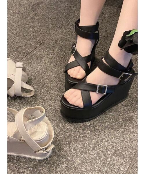 EATME（イートミー）の「クロスサンダル（サンダル・レディース・ブラック/クリーム・S/M/L）」の5枚目の写真