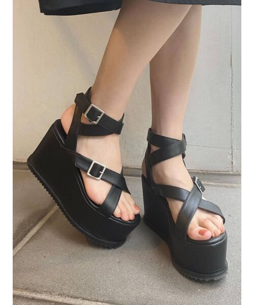 EATME（イートミー）の「クロスサンダル（サンダル・レディース・ブラック/クリーム・S/M/L）」の3枚目の写真