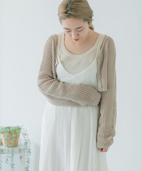 ITEMS URBANRESEARCH（アイテムズ アーバンリサーチ）の「シアーフレアキャミソールワンピース（ワンピース・レディース・モカ/チャコールグレー/オフホワイト・FREE）」の15枚目の写真