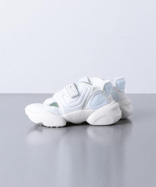 NIKE（ナイキ）の「＜NIKE（ナイキ）＞アクアリフト スニーカー◆（スニーカー・レディース・ホワイト/ブラック・22cm/22.5cm/23cm/23.5cm/24cm/24.5cm/25cm/25.5cm）」の3枚目の写真