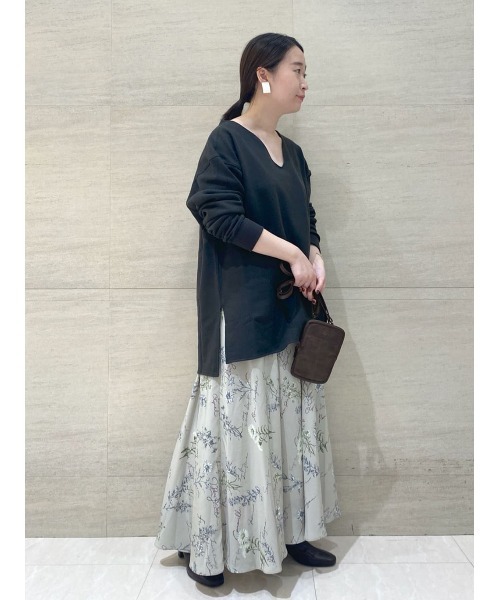 BEARDSLEY（ビアズリー）の「デコルテトレーナー（Tシャツ/カットソー・レディース・グレー/ホワイト・FREE）」の4枚目の写真