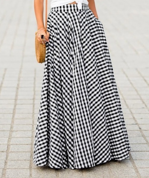 KOR（ケーオーアール）の「ギンガムチェック ワイドフレアプリーツスカート（スカート・レディース・ブラック/ネイビー・S/M/L/2XL/XL/4XL/5XL/3XL）」の2枚目の写真