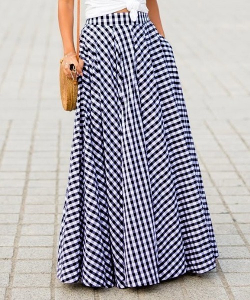 KOR（ケーオーアール）の「ギンガムチェック ワイドフレアプリーツスカート（スカート・レディース・ブラック/ネイビー・S/M/L/2XL/XL/4XL/5XL/3XL）」の4枚目の写真
