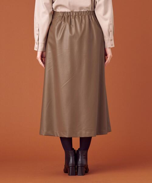 closet story(クローゼットストーリー)の「<closet story(クローゼットストーリー)>フェイクレザー フレア マキシスカート(スカート・レディース・ブラック/ベージュ・FREE)」の3枚目の写真
