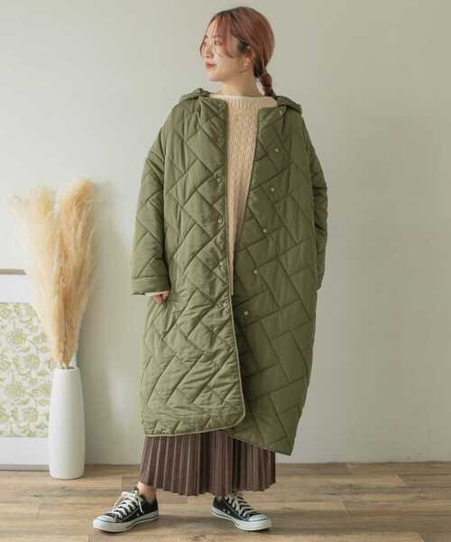 ITEMS URBANRESEARCH（アイテムズ アーバンリサーチ）の「中綿キルティングフードコート（モッズコート・レディース・ベージュ/ブラック/カーキ・FREE）」の17枚目の写真
