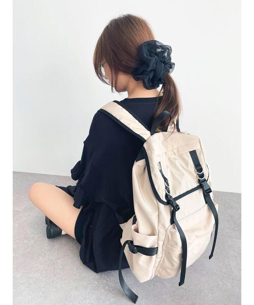 Honey Salon（ハニーサロン）の「ロングベルトビッグリュック（バックパック/リュック・レディース・ライトベージュ/ブラック・FREE）」の8枚目の写真