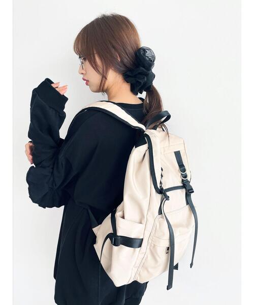 Honey Salon（ハニーサロン）の「ロングベルトビッグリュック（バックパック/リュック・レディース・ライトベージュ/ブラック・FREE）」の9枚目の写真