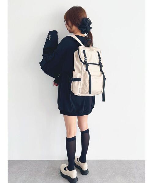Honey Salon（ハニーサロン）の「ロングベルトビッグリュック（バックパック/リュック・レディース・ライトベージュ/ブラック・FREE）」の10枚目の写真