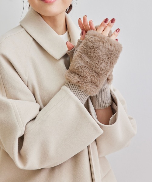 ROPE' PICNIC（ロペピクニック）の「エコファーフィンガーレスグローブ（手袋・レディース・グレー/ベージュ/ベージュ系その他・FREE）」の3枚目の写真
