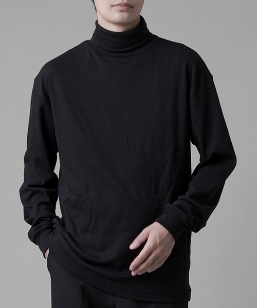 SPINNS（スピンズ）の「長袖タートルネックカットソー（Tシャツ/カットソー・メンズ・ホワイト/ブラック・M/L）」の2枚目の写真