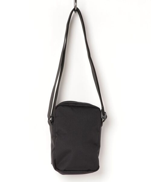 styles(スタイルス)の「Carhartt PAYTON SHOULDER POUCH I027527(ショルダーバッグ・メンズ・ブラック/ベージュ・ONE SIZE)」の3枚目の写真