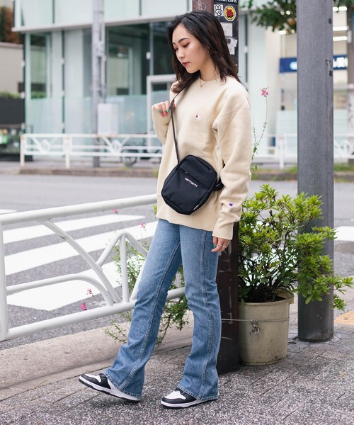 styles(スタイルス)の「Carhartt PAYTON SHOULDER POUCH I027527(ショルダーバッグ・メンズ・ブラック/ベージュ・ONE SIZE)」の9枚目の写真