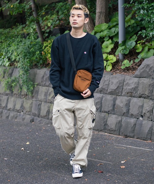 styles(スタイルス)の「Carhartt PAYTON SHOULDER POUCH I027527(ショルダーバッグ・メンズ・ブラック/ベージュ・ONE SIZE)」の12枚目の写真
