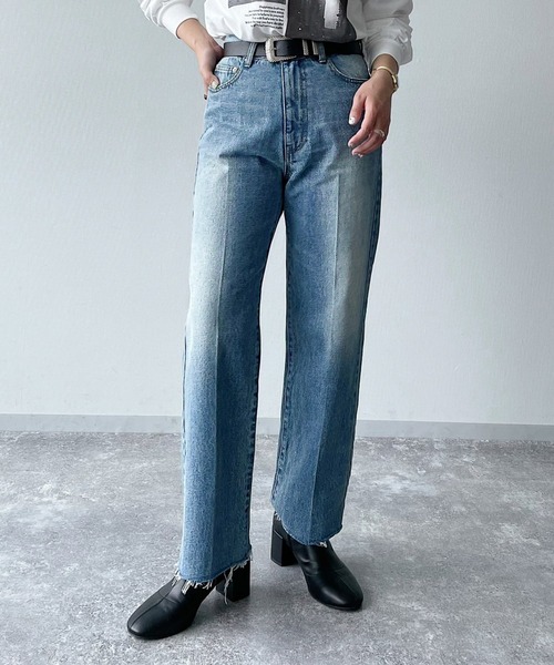 PAGEBOY(ページボーイ)の「テーラージーンズ(デニムパンツ・レディース・インディゴブルー/サックスブルー・26inch/25inch)」の2枚目の写真