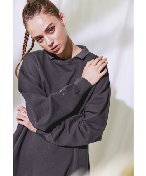 ALEXIA STAM(アリシアスタン)の「Collar Oversized Sweatshirt/カラーオーバーサイズスウェットシャツ(スウェット・レディース・ホワイト/チャコールグレー/グリーン・FREE)」の4枚目の写真
