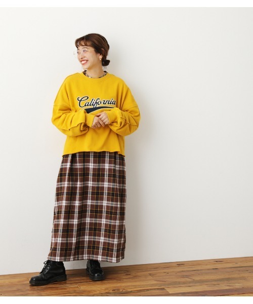 RODEO CROWNS WIDE BOWL(ロデオクラウンズワイドボウル)の「【WEB限定】CaliforniaショートスウェットWL(スウェット・レディース・杢グレー/ネイビー/イエロー系その他・FREE)」の4枚目の写真