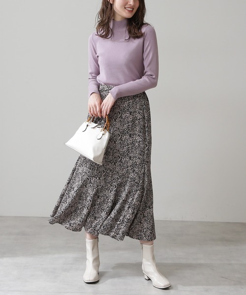 N.(N. Natural Beauty Basic)(エヌエヌナチュラルビューティーベーシック)の「◆バイカラーフラワープリントペプラムスカート(スカート・レディース・ホワイト系その他/ブラック系その他・MEDIUM)」の1枚目の写真