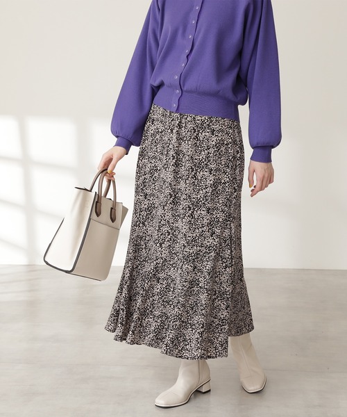 N.(N. Natural Beauty Basic)(エヌエヌナチュラルビューティーベーシック)の「◆バイカラーフラワープリントペプラムスカート(スカート・レディース・ホワイト系その他/ブラック系その他・MEDIUM)」の5枚目の写真