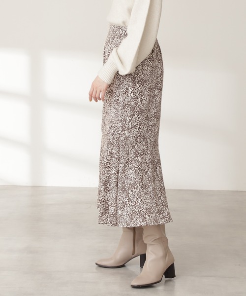 N.(N. Natural Beauty Basic)(エヌエヌナチュラルビューティーベーシック)の「◆バイカラーフラワープリントペプラムスカート(スカート・レディース・ホワイト系その他/ブラック系その他・MEDIUM)」の4枚目の写真