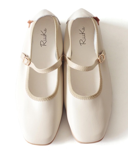 RiiiKa（リーカ）の「【RiiiKa/リーカ】柔らか甲ストラップシューズ（パンプス・レディース・ブラック/グレー/アイボリー/ブラウン系その他・23/24/22.5/24.5/23.5）」の5枚目の写真
