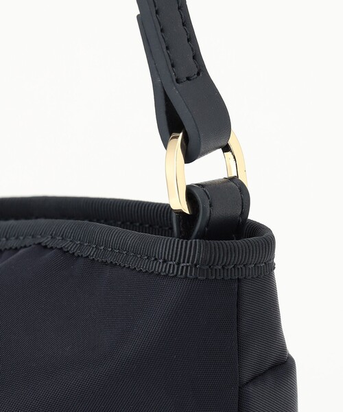 TOCCA（トッカ）の「RIBBON KNOT POCHETTE ポシェットバッグ