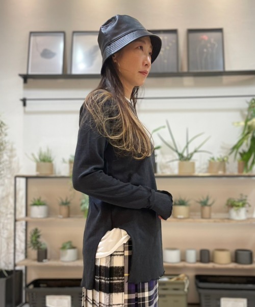 DROIT BELLO（ドロイトベロ）の「DROIT BELLO (ドロイトベロ) メロー切り替えカットソープルオーバー（Tシャツ/カットソー・レディース・ブラック/オフホワイト・FREE）」の15枚目の写真