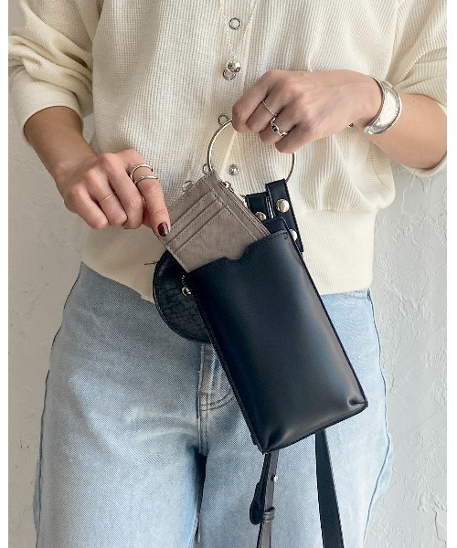 She's Closet（シーズクローゼット）の「フェイクレザーキーリング付き薄型カードケース/パスケースミニ財布（カードケース・レディース・ライトブルー/ブラック/ネイビー/ピンク/グレイッシュベージュ/ブルーグレー/ピンクベージュ・FREE）」の9枚目の写真