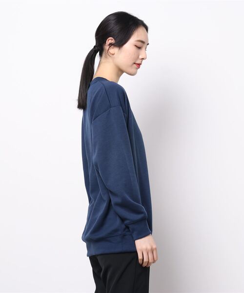 ACCOMMODE（アコモデ）の「ルーニー・テューンズ /ポンチBIGクルートレーナー（ウィメンズ）（スウェット・レディース・ネイビー/ベージュ・M）」の3枚目の写真