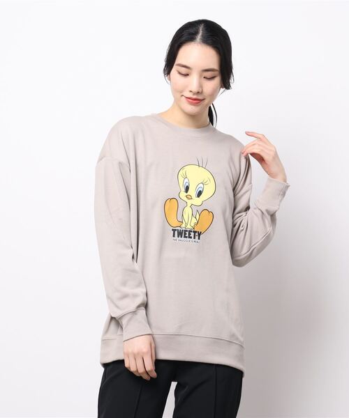 ACCOMMODE（アコモデ）の「ルーニー・テューンズ /ポンチBIGクルートレーナー（ウィメンズ）（スウェット・レディース・ネイビー/ベージュ・M）」の5枚目の写真