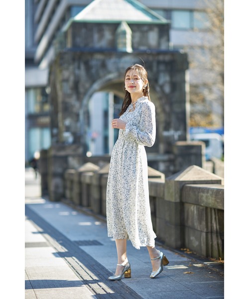 ZOZO限定】りぼん付きスタンドカラー胸元シャーリングキャンディー