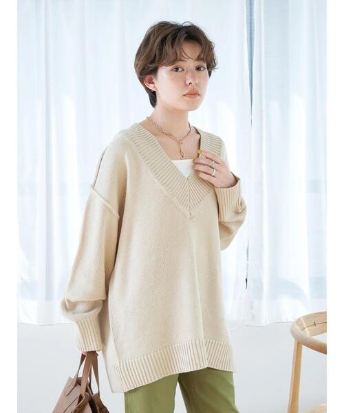 earth music&ecology(アースミュージックアンドエコロジー)の「ルーズVネックニットプルオーバー*(ニット/セーター・レディース・ピンク/ライトベージュ/ライトブルー・FREE)」の5枚目の写真