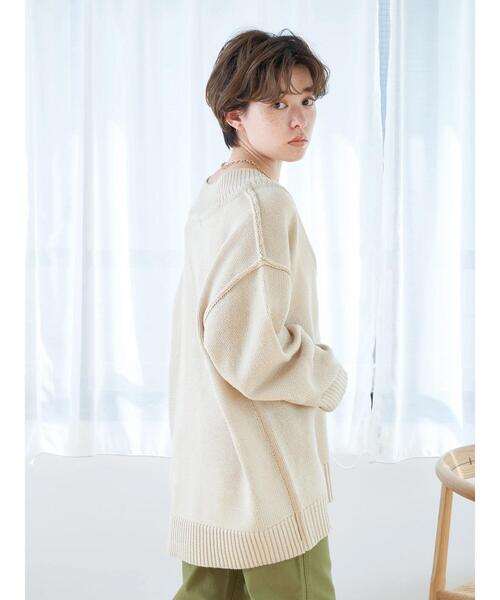 earth music&ecology(アースミュージックアンドエコロジー)の「ルーズVネックニットプルオーバー*(ニット/セーター・レディース・ピンク/ライトベージュ/ライトブルー・FREE)」の8枚目の写真