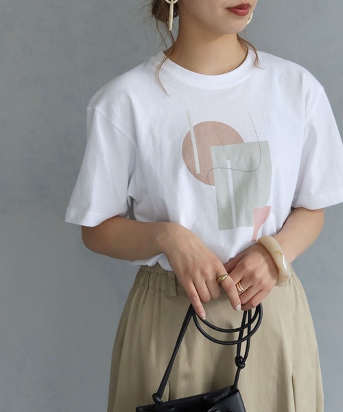 HER CLOSET(ハークローゼット)の「【HERCLOSET】5.6オンスニュアンスプリントTシャツ(Tシャツ/カットソー・レディース・ホワイト/ホワイト系その他/ホワイト系その他2/ホワイト系その他3・S/M)」の5枚目の写真