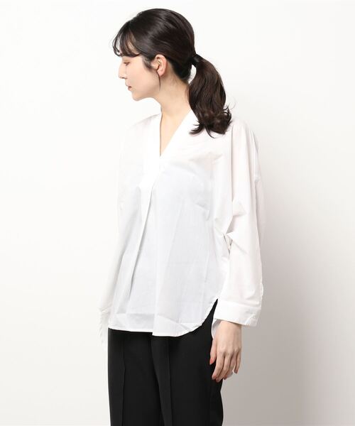 Lugnoncure（ルノンキュール）の「ドルマン袖スキッパーシャツ（シャツ/ブラウス・レディース・オフホワイト/グリーン/ベージュ・ﾌﾘ-）」の6枚目の写真