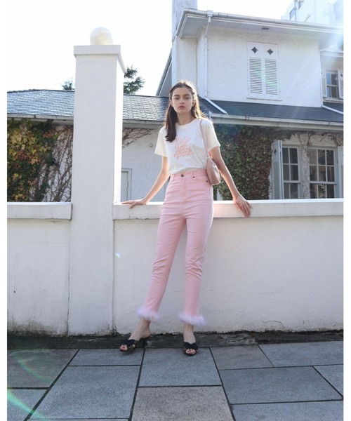 epine（エピヌ）の「epine skinny denim baby pink×ivory fur（デニムパンツ・レディース・ピンク・S/M/XS）」の5枚目の写真