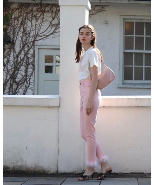 epine（エピヌ）の「epine skinny denim baby pink×ivory fur（デニムパンツ・レディース・ピンク・S/M/XS）」の3枚目の写真