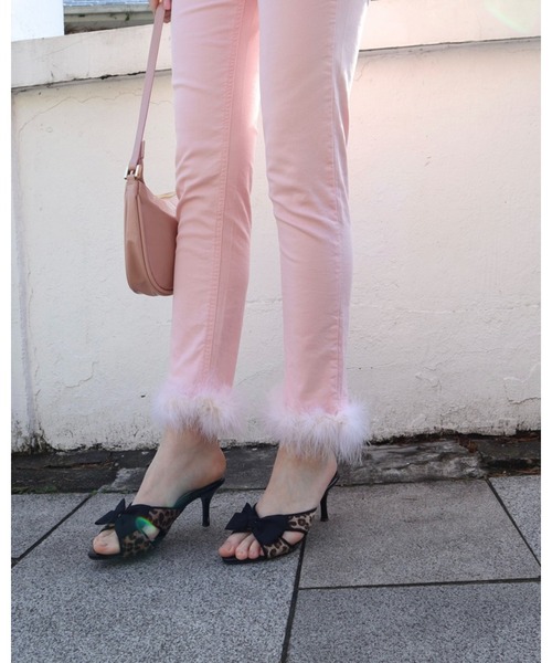 epine（エピヌ）の「epine skinny denim baby pink×ivory fur（デニムパンツ・レディース・ピンク・S/M/XS）」の10枚目の写真