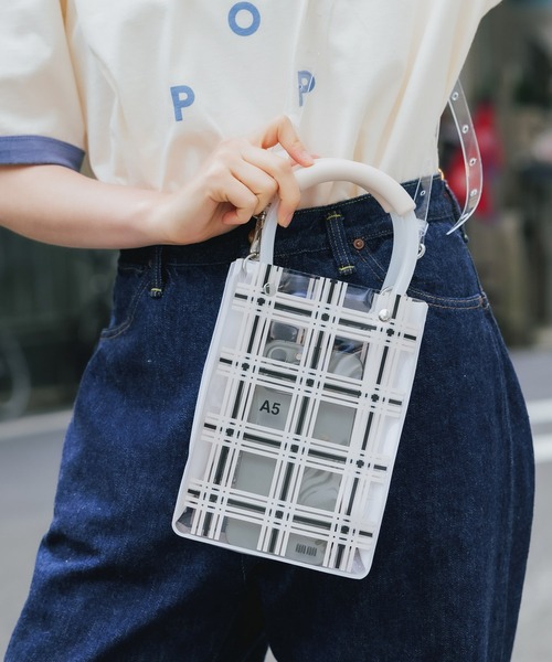 NaNa-NaNa（ナナナナ）の「nana-nana/ナナナナ A5 CHECK チェッククリアハンドバッグ（ハンドバッグ・メンズ・アイボリー・ONE SIZE）」の17枚目の写真